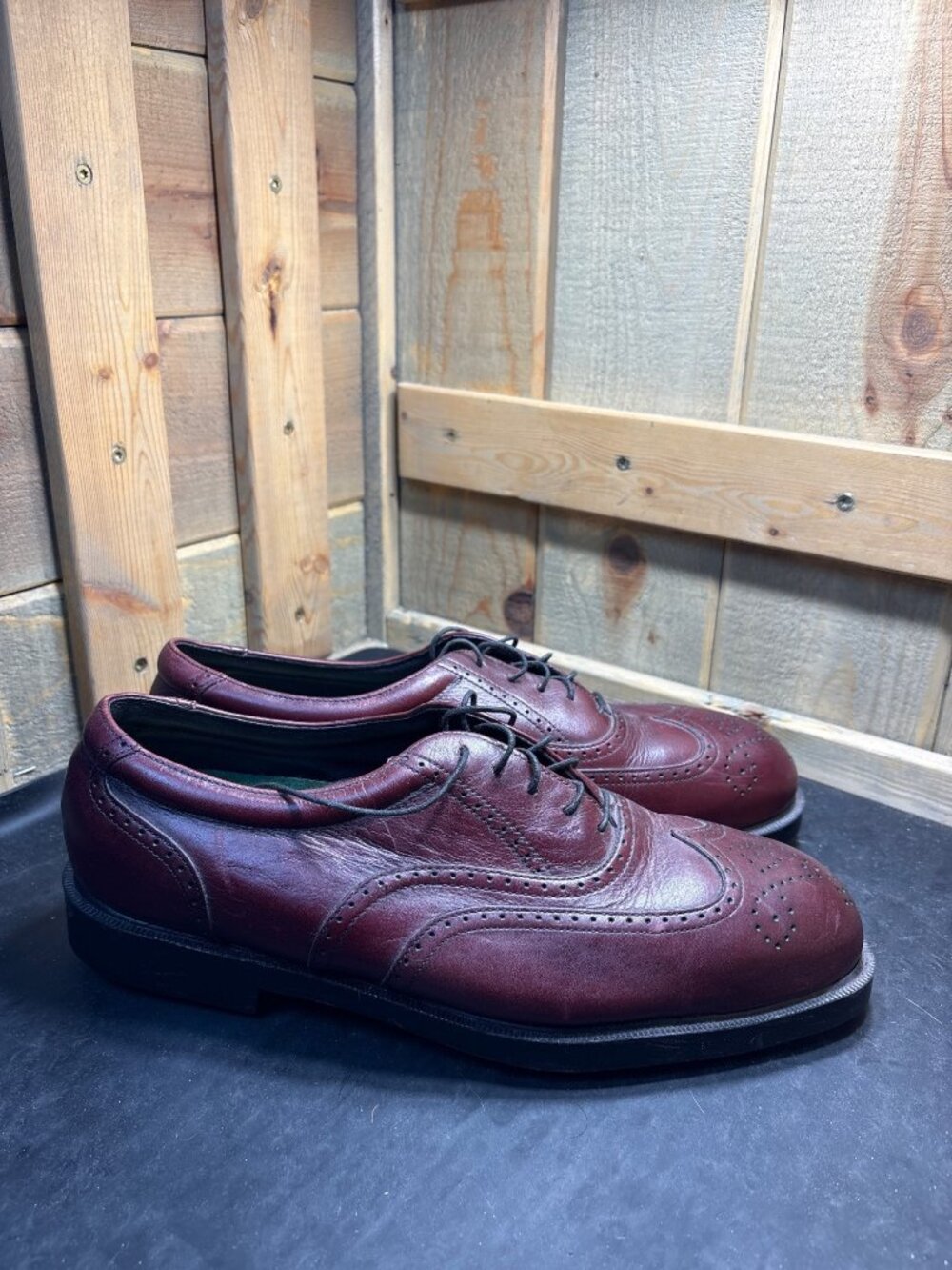 Wolverine DuraShocks 03041 Mens Size US 11.5 M Burgundy Leather Wingtip Shoes